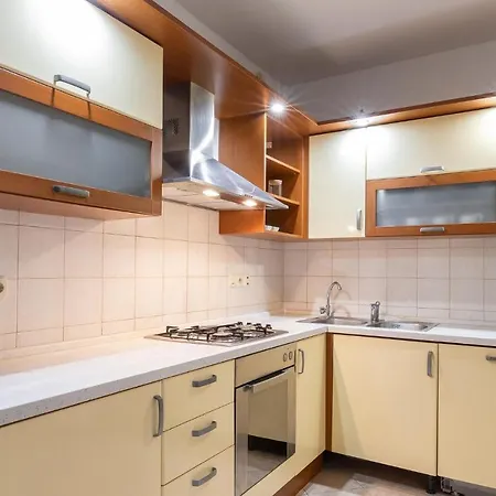 Beautiful In With Kitchen Holiday home